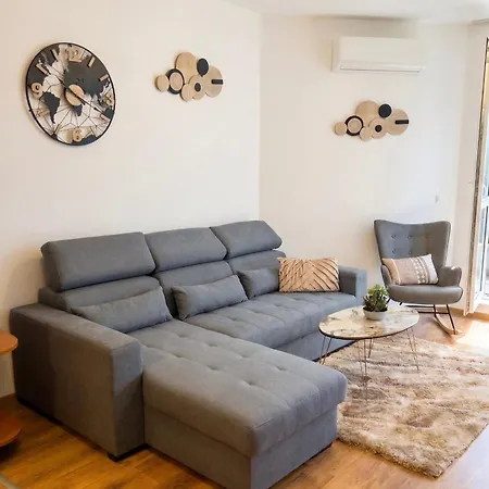 Summer Breeze Ground-floor I Patio & Parking Апартаменти Варна