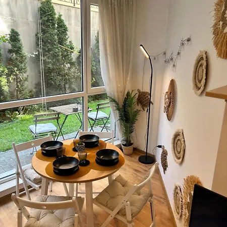 Summer Breeze Ground-floor I Patio & Parking * Варна