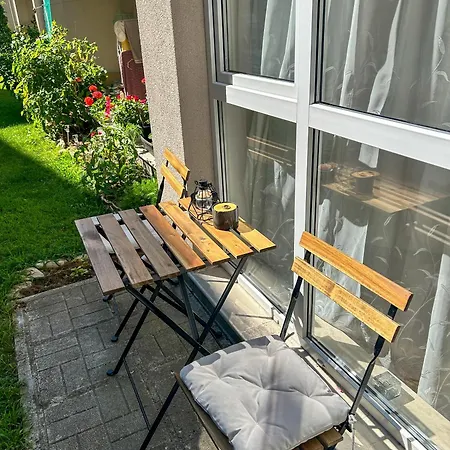 Апартаменти Summer Breeze Ground-floor I Patio & Parking Варна