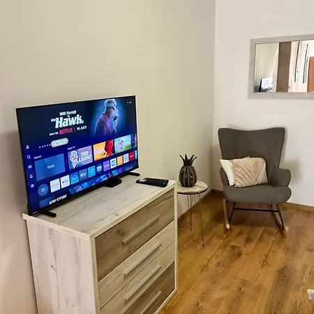 Summer Breeze Ground-floor I Patio & Parking Варна